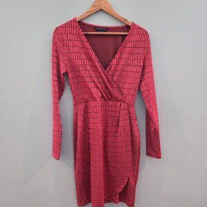 FRENCH CONNECTION FAUZ WRAP DRESS SIZE 6 RED LINEAR JACQUARD LONG SLEEVE